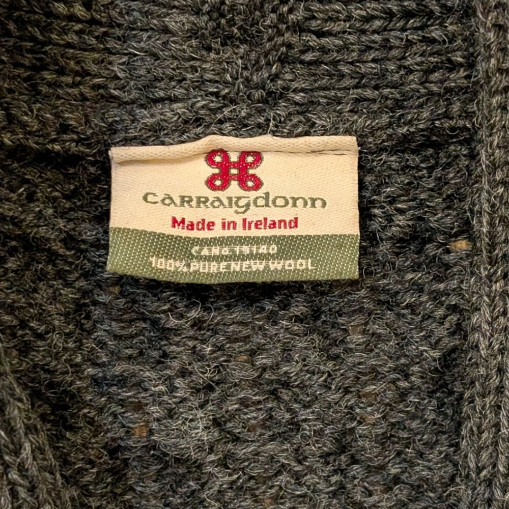 Carraig Donn Unisex Pure New Wool Irish Cable Knit Cardigan Sweater L -Charcoal - Picture 4 of 5